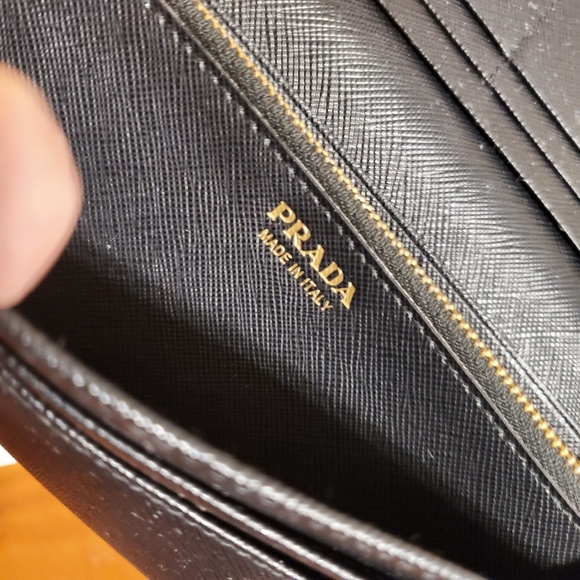 Prada wallet - Picture 3 of 10